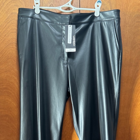 NWT Black Faux Leather Pants - Picture 3 of 11
